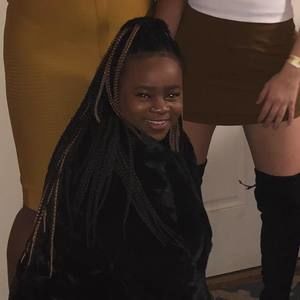 Meet your Posher, Desiree